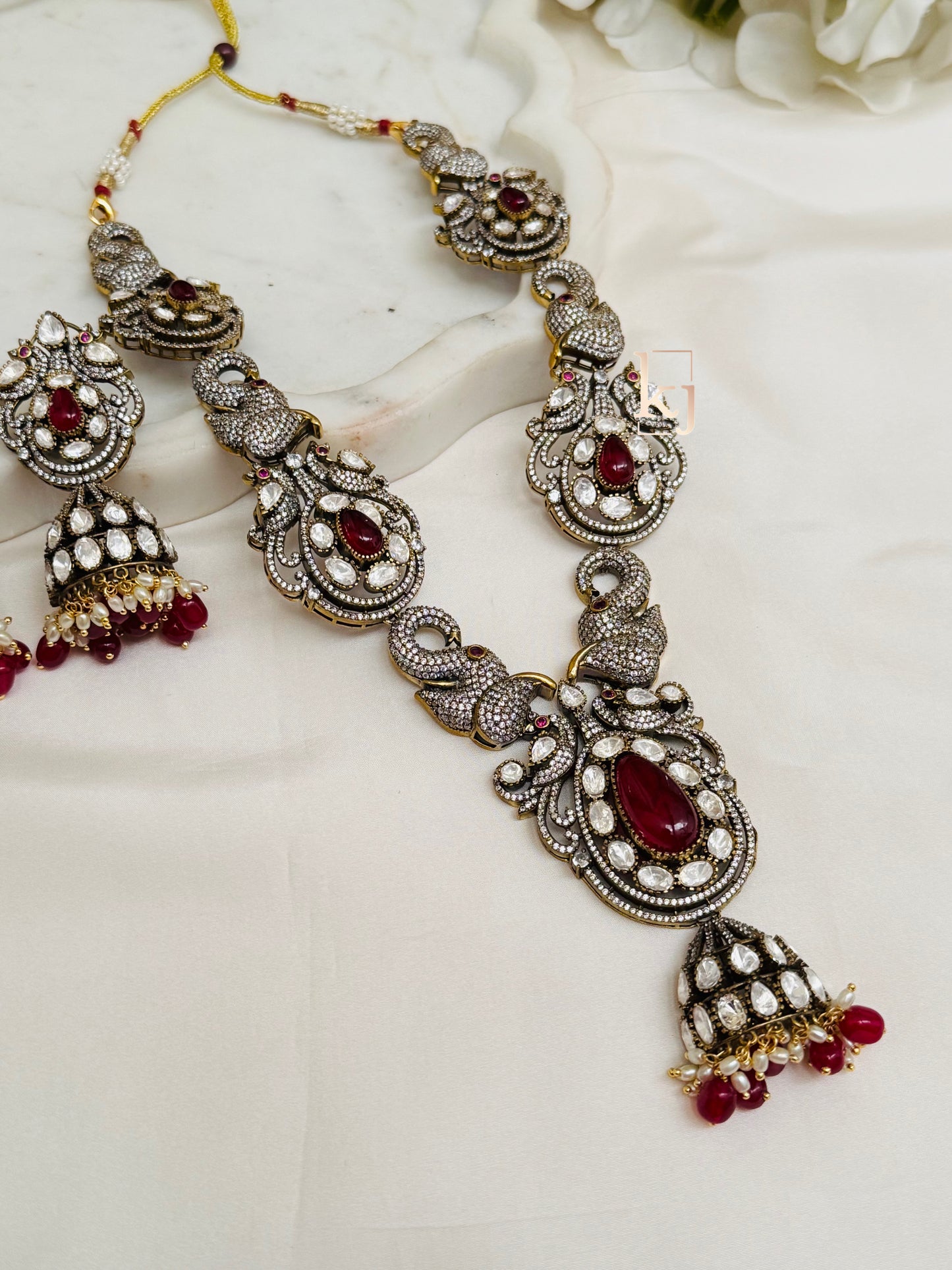 Rowan necklace set
