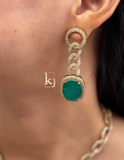 Yuva pendant set