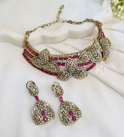 Serin choker set