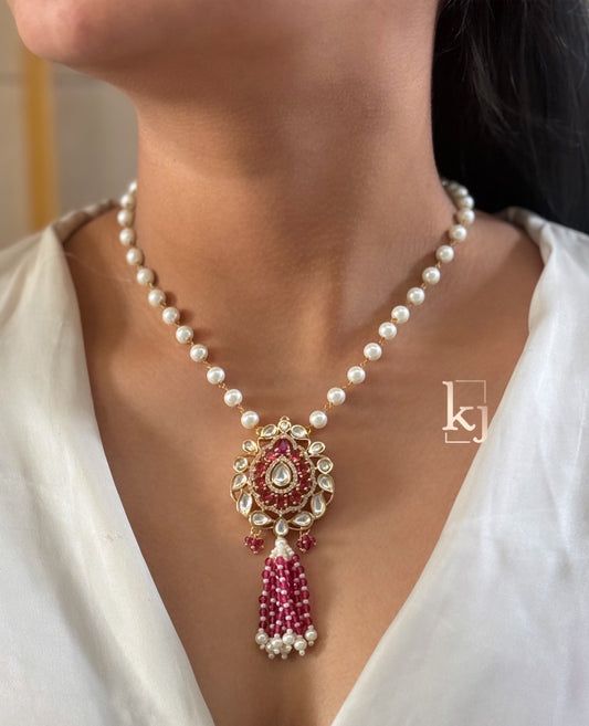 Leonora pendant set