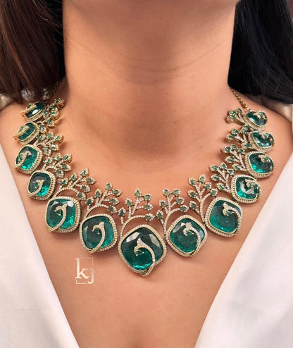Niyo necklace set