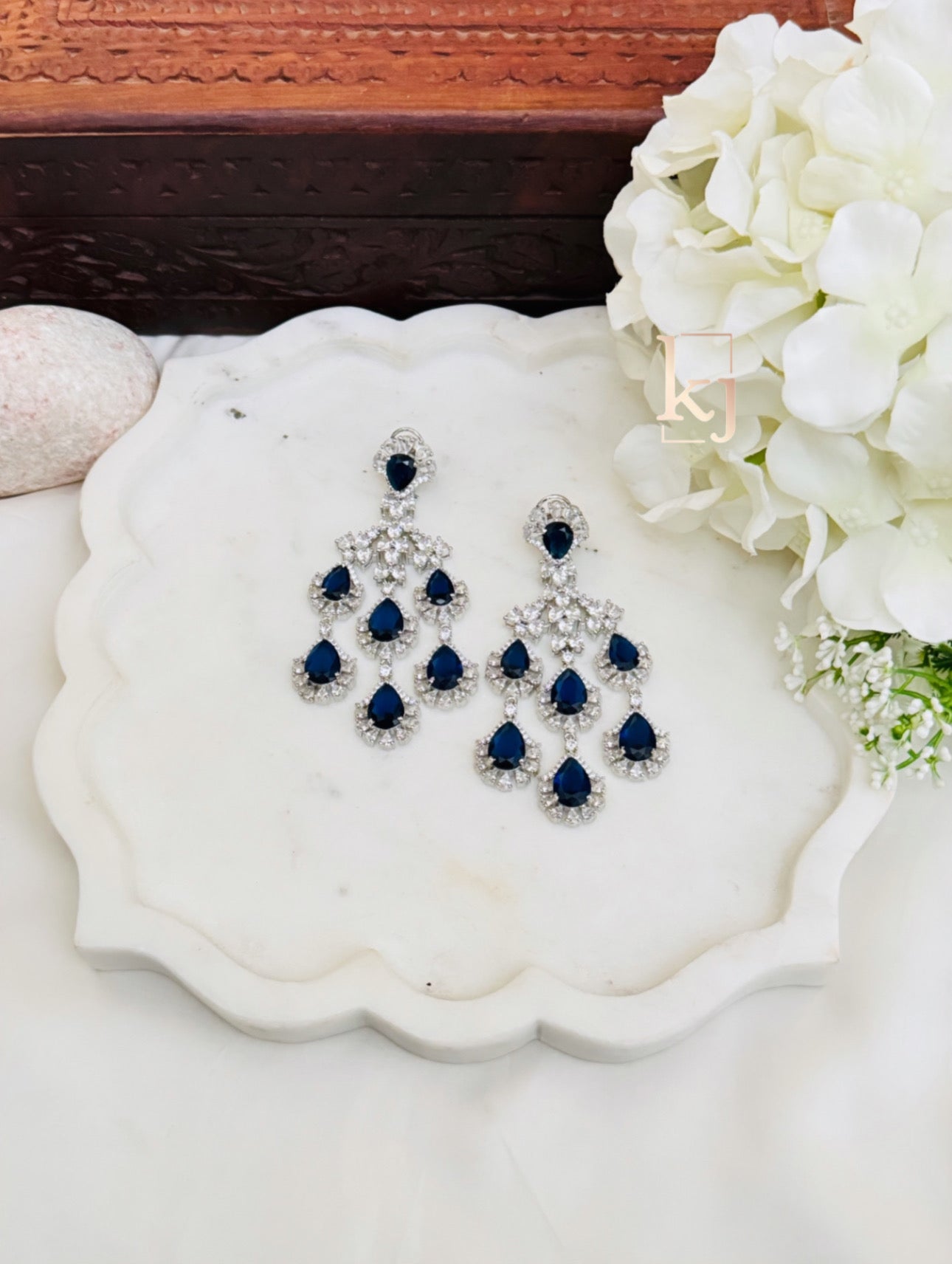 Varena Earrings set