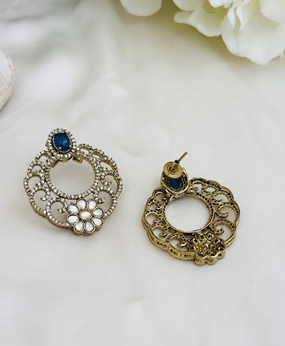 Laghuvi Earrings set