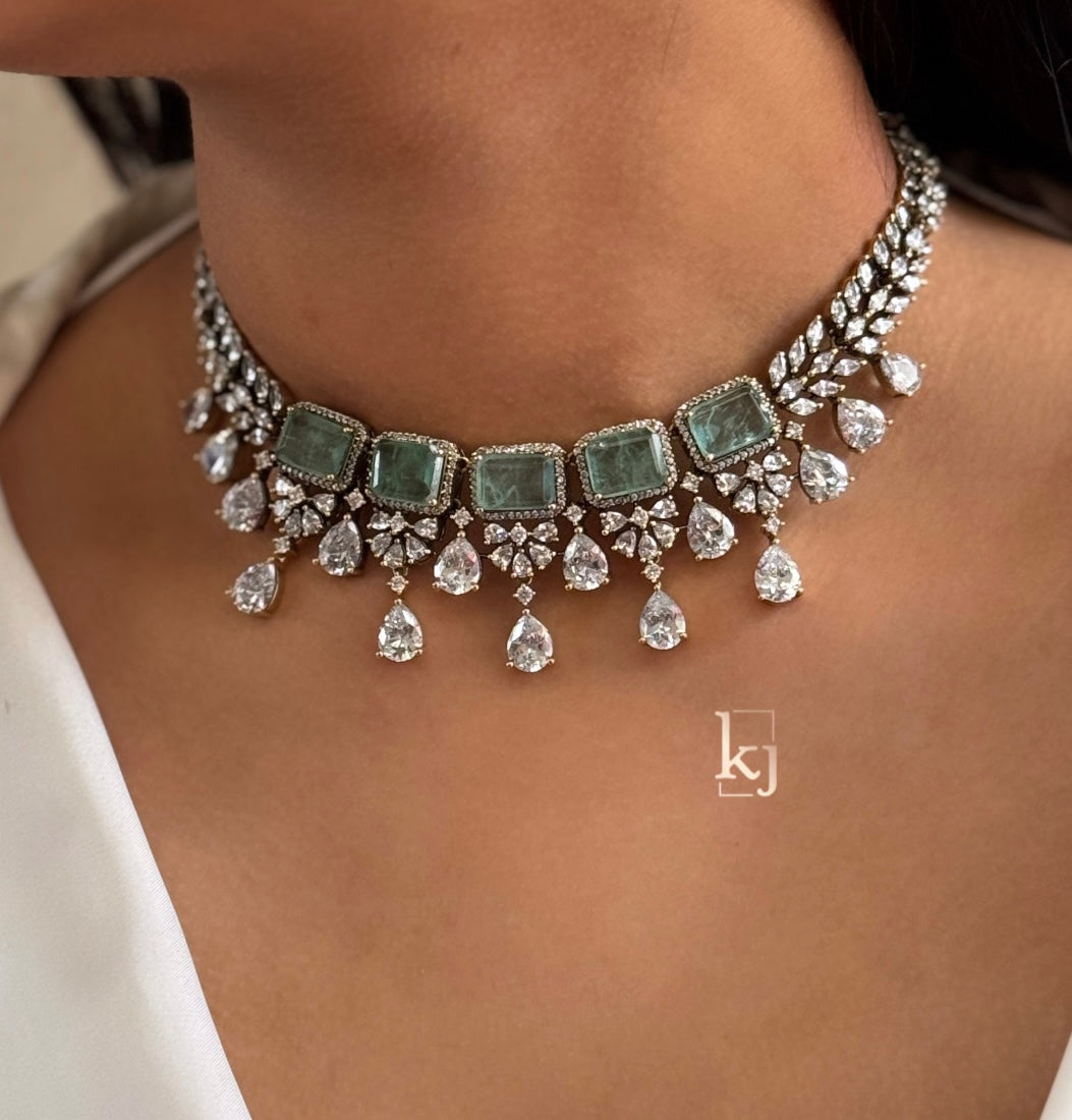 Zion necklace set