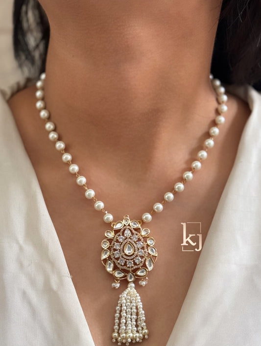 Leonora pendant set