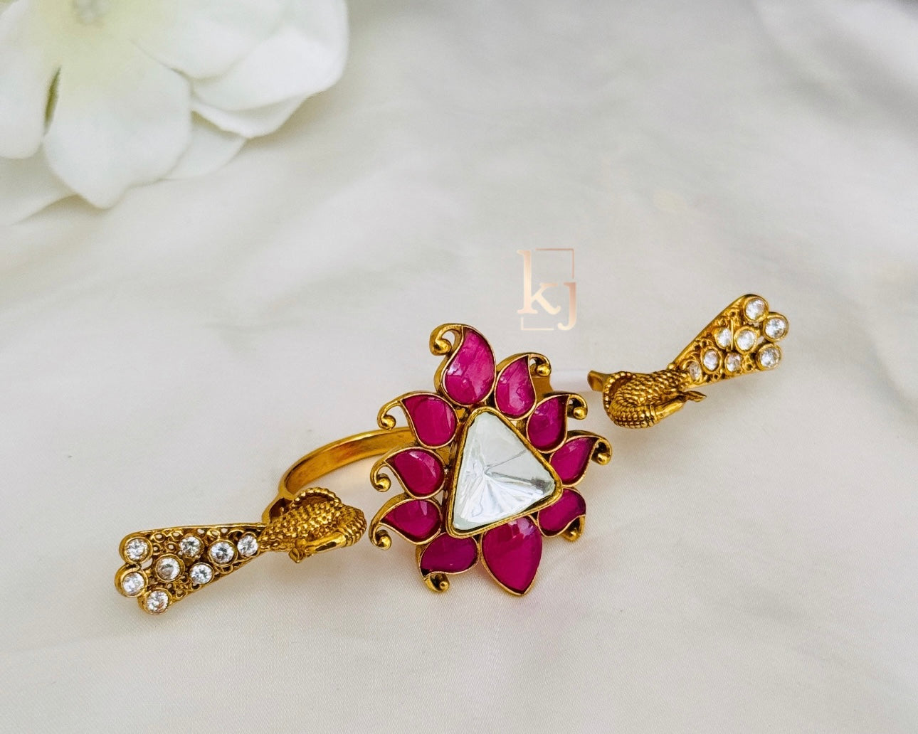 Yana ring