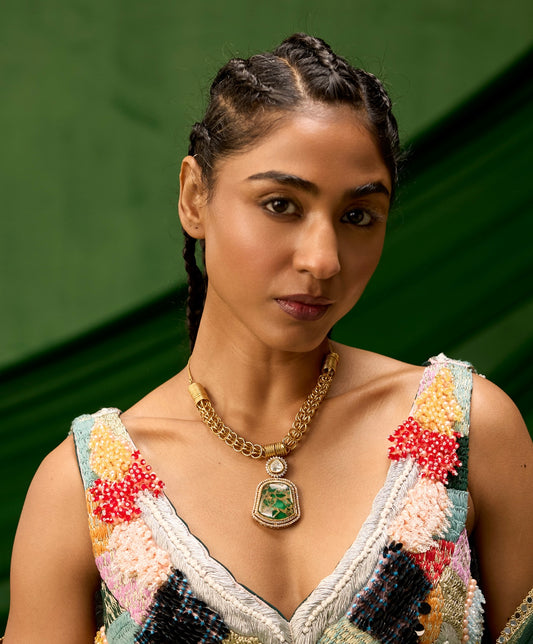 Aanam pendant set