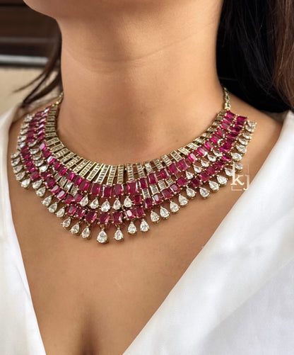 Gyun necklace set