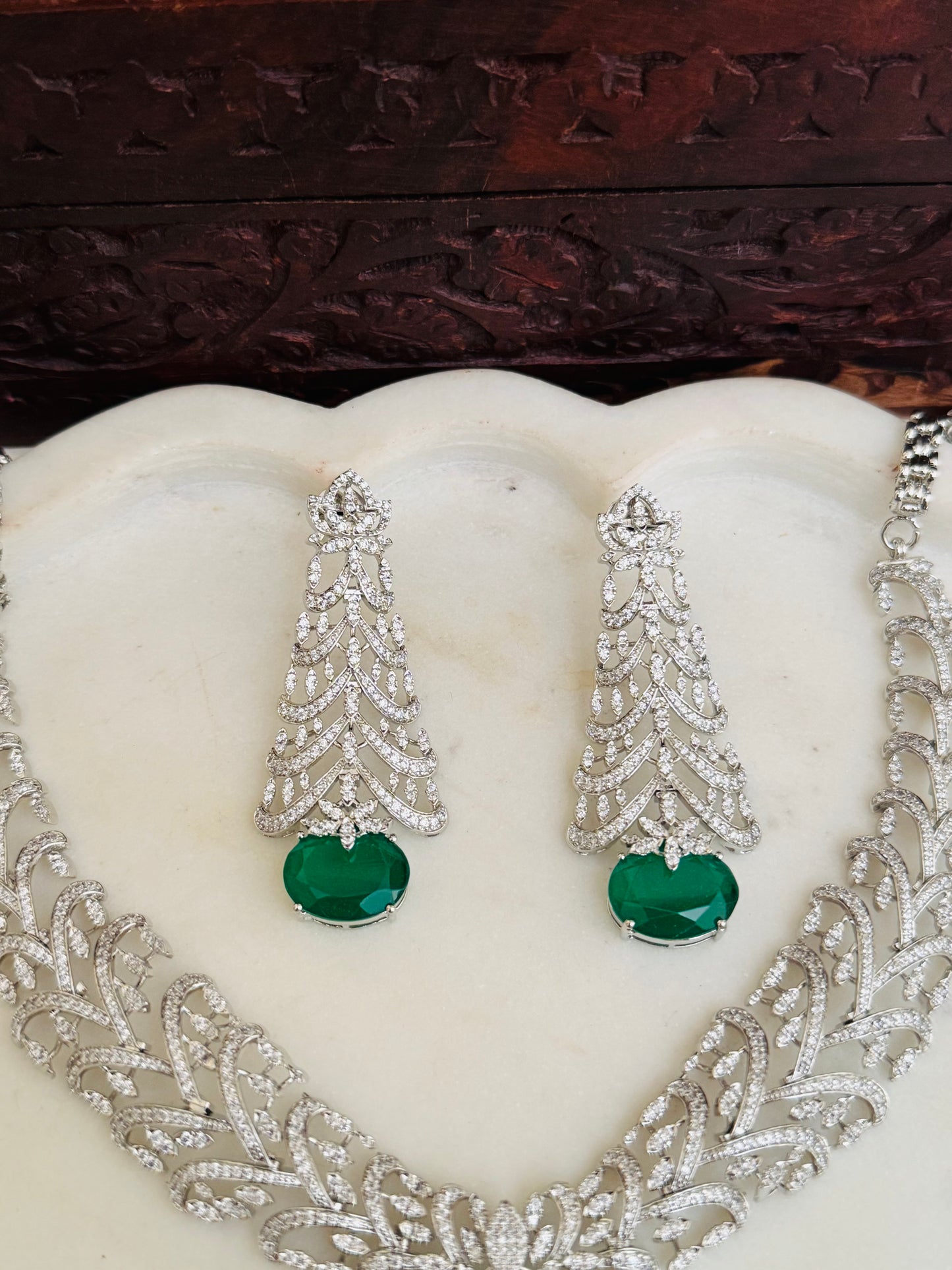 Urvi necklace set