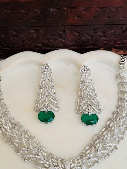 Urvi necklace set