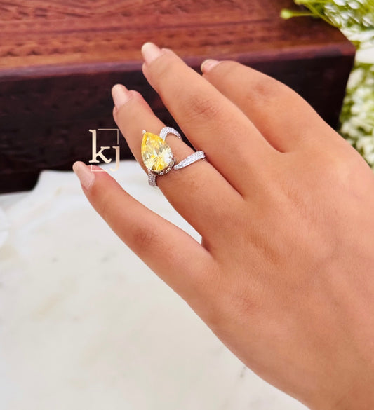 Aurelia ring