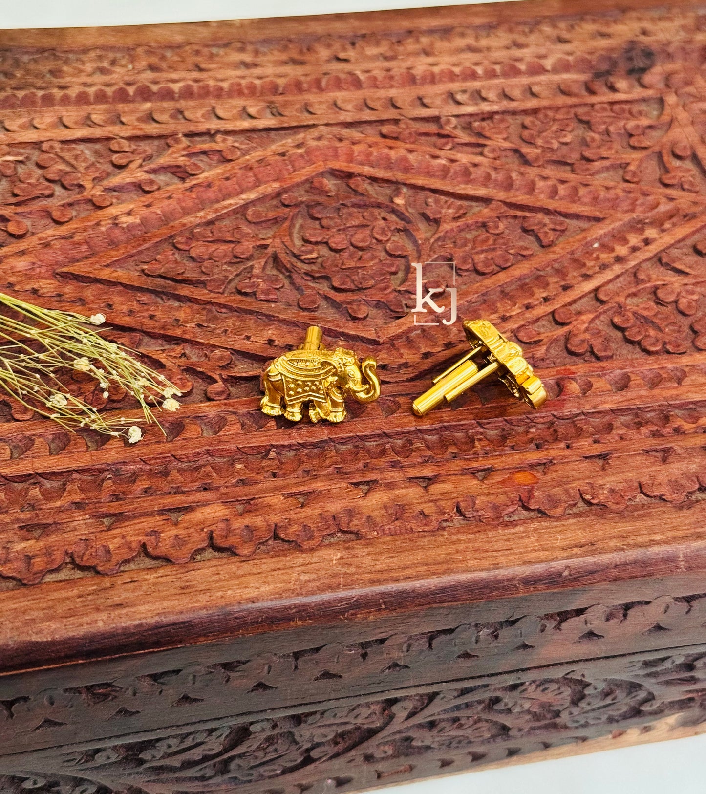 Vipodh cufflinks set