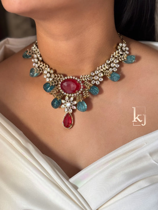 Kyra necklace set