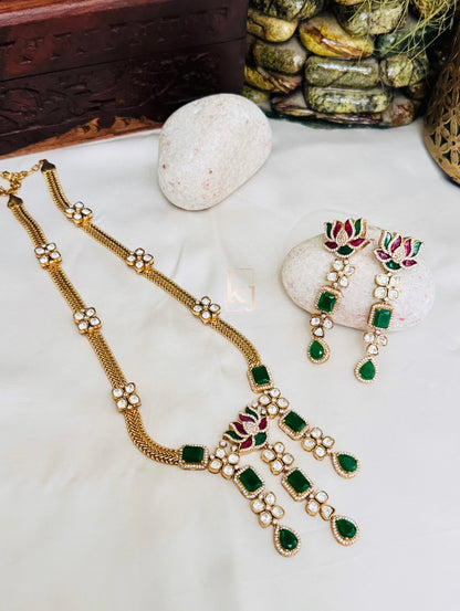 Kaycie necklace set