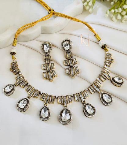 Shiya necklace set