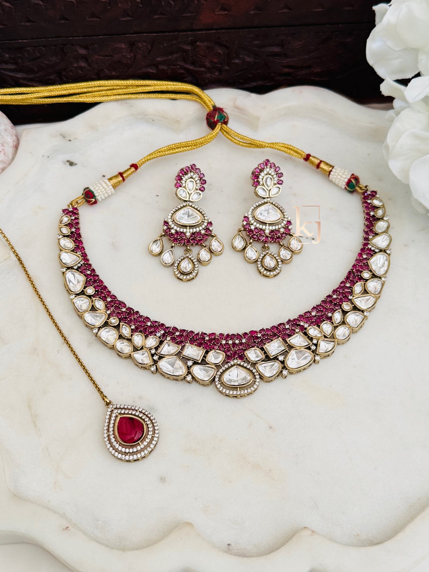 Nyah necklace set