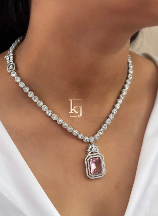 Lyla necklace set