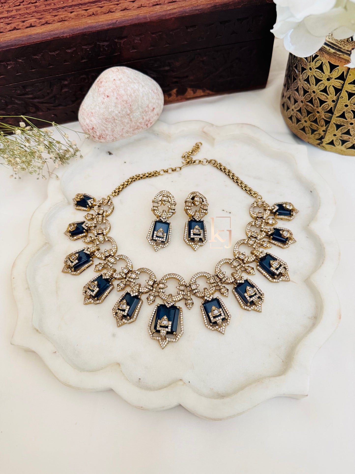 Iraqis necklace set