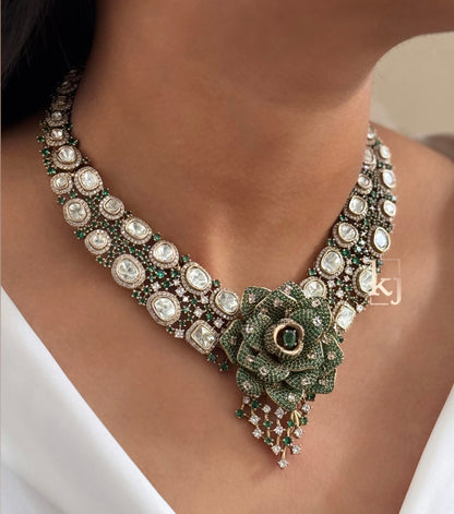 Roselia necklace set