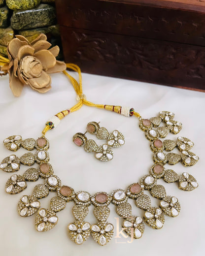 Saina Necklace Set