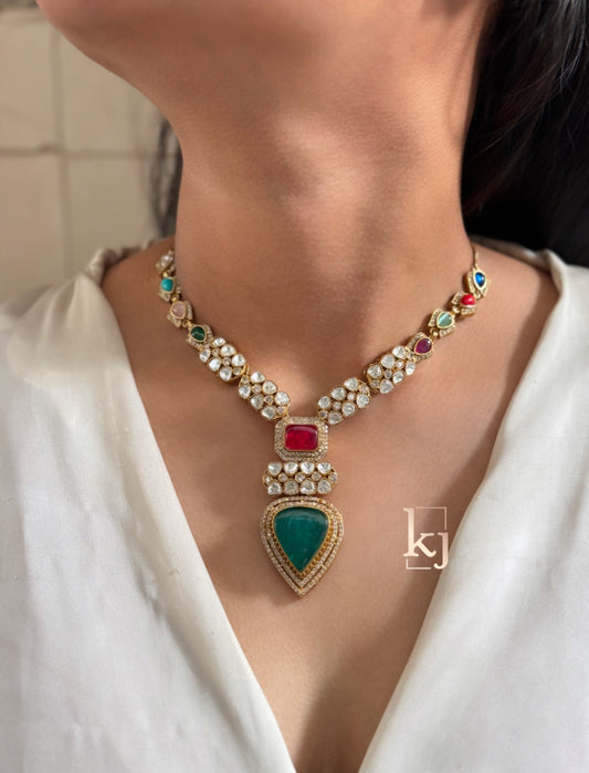 Effie necklace set