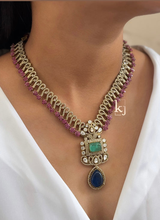Shiyaa necklace set