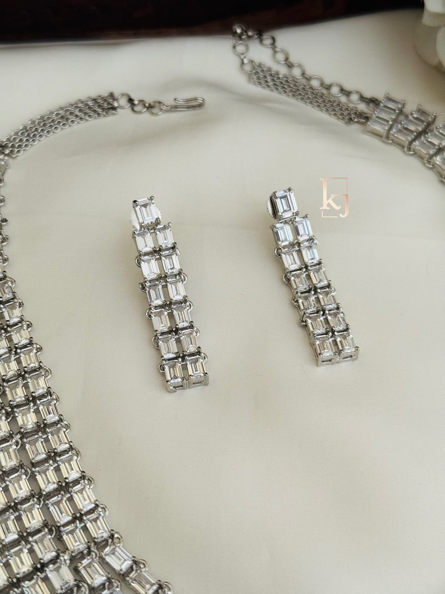 Macario necklace set