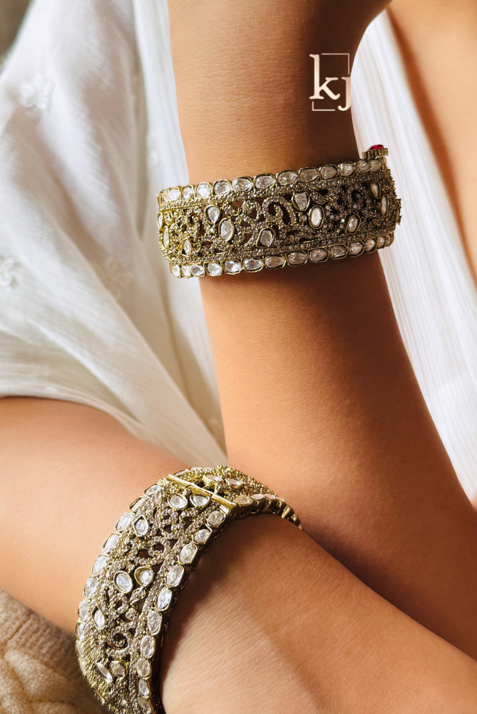 Shrija bangle set