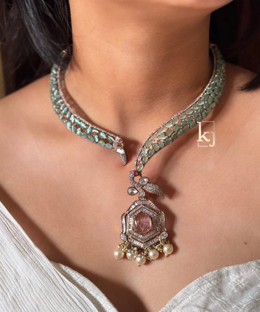 Delaney necklace set