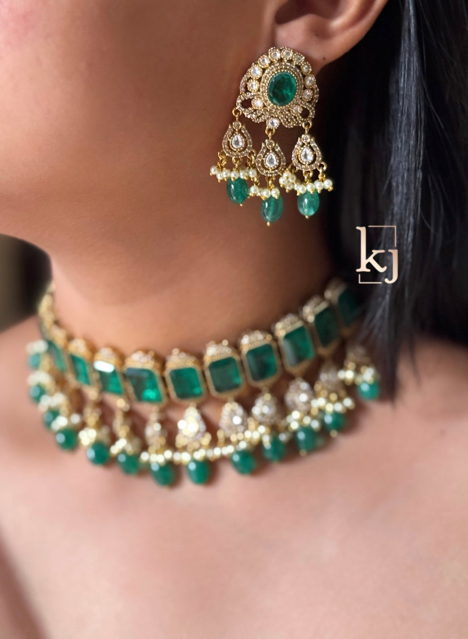 Elowyn choker set