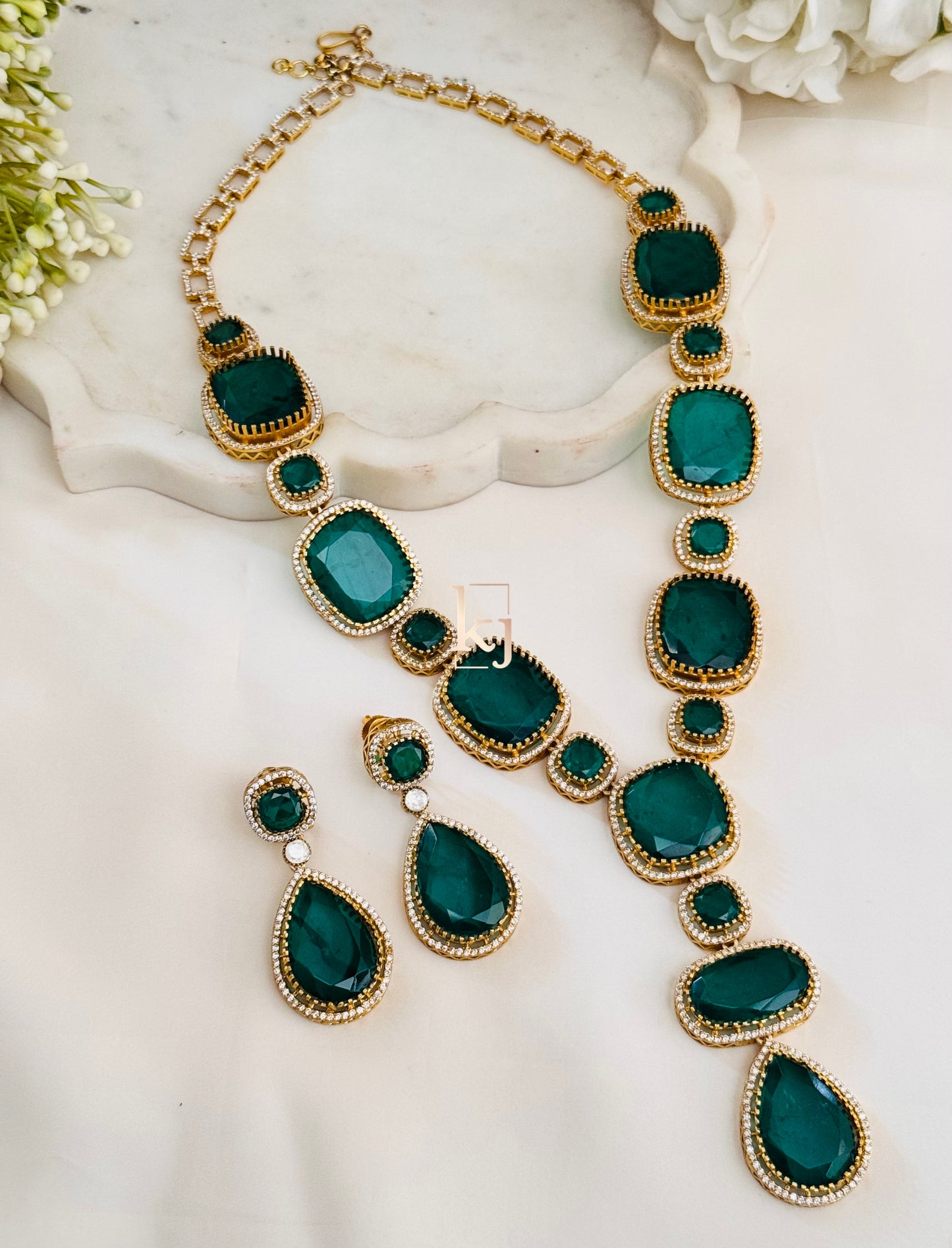Natalia necklace set