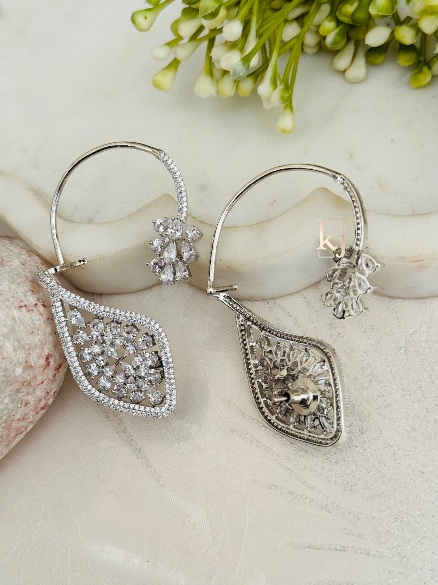 Zyuri earcuff earrings set