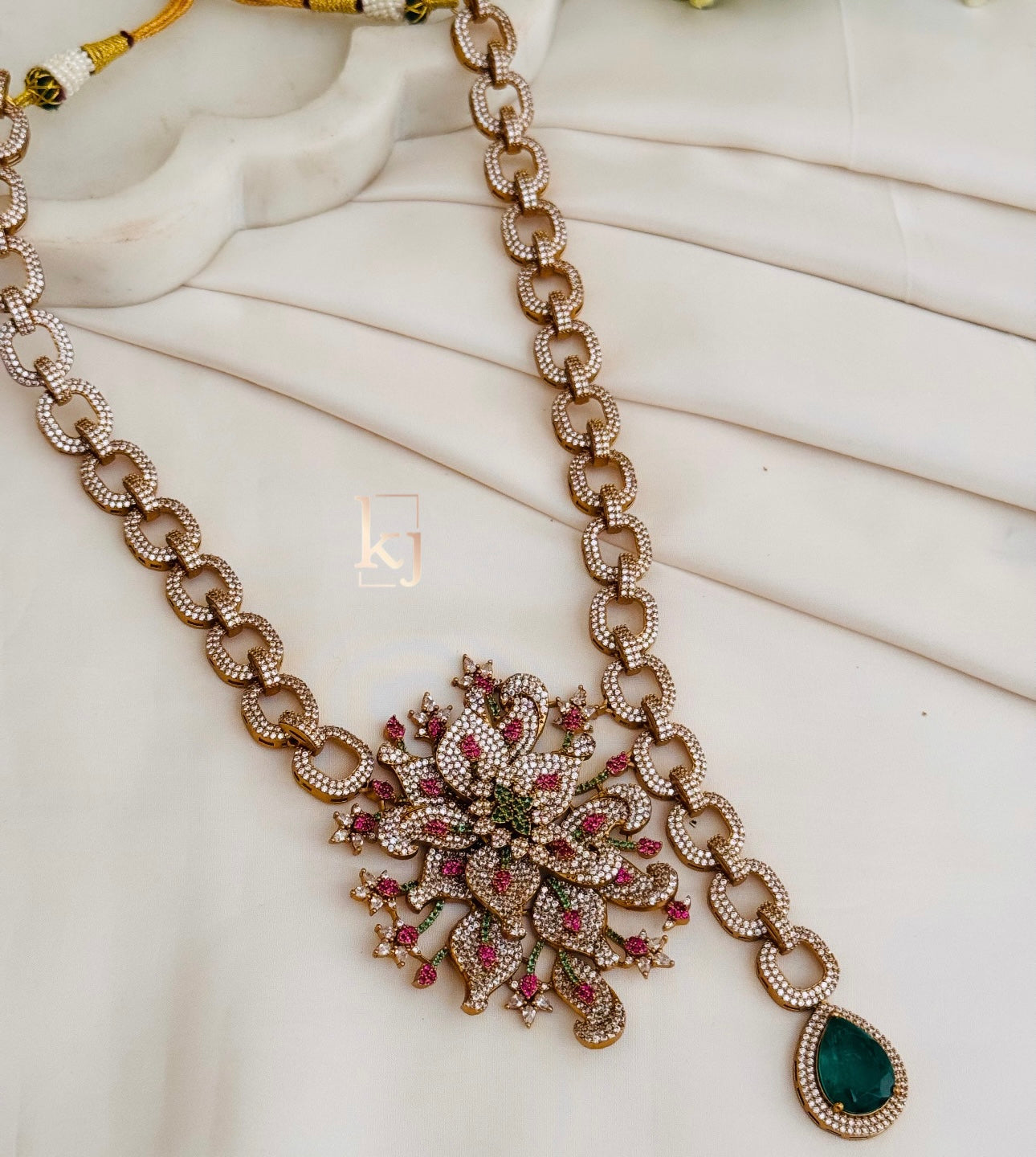 Rezana necklace set
