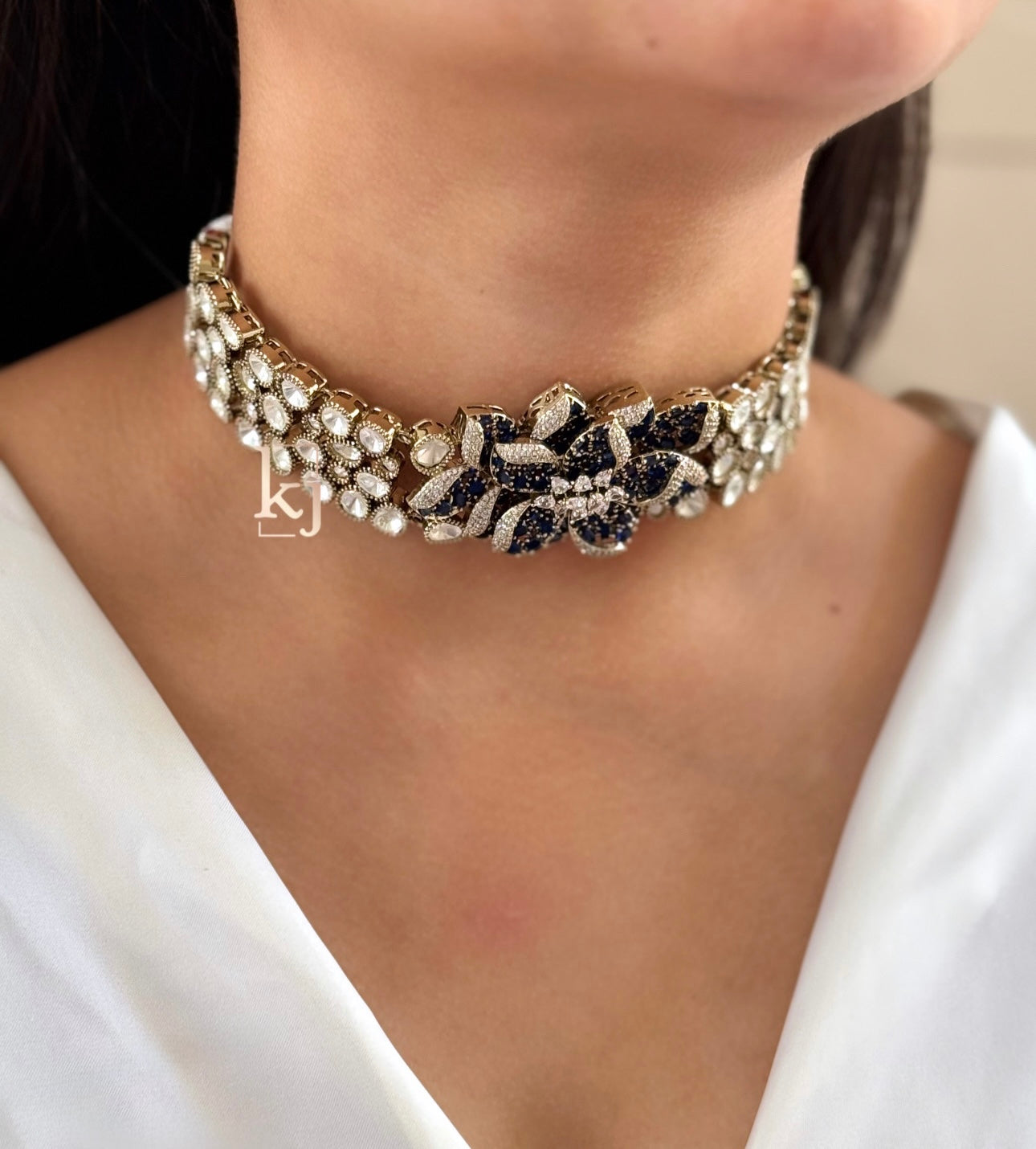 Petal choker set