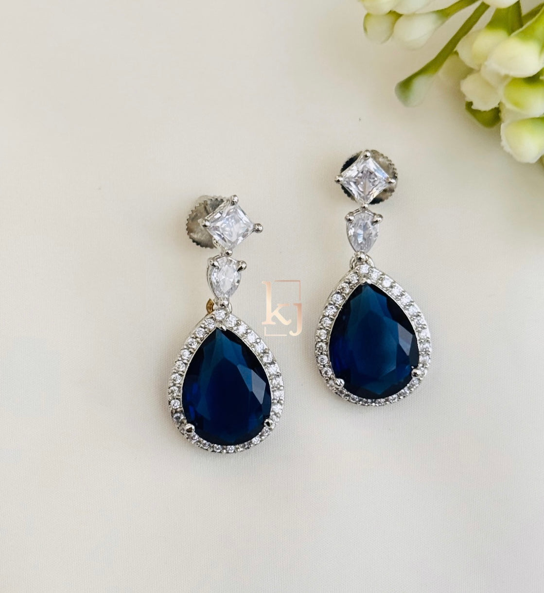 Aiza earrings set