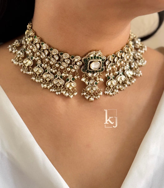 Mea choker set