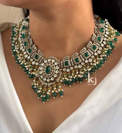 Drisana necklace set