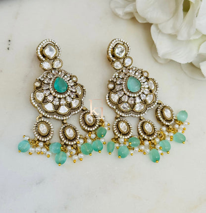 Yubi earrings set
