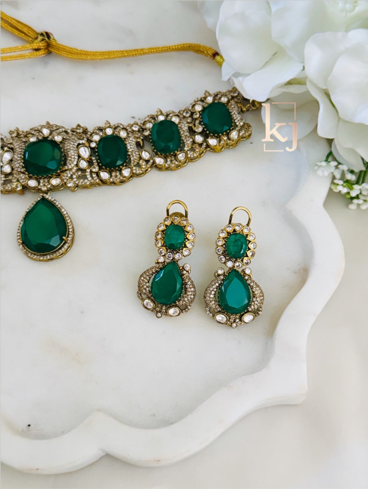 Xin choker set