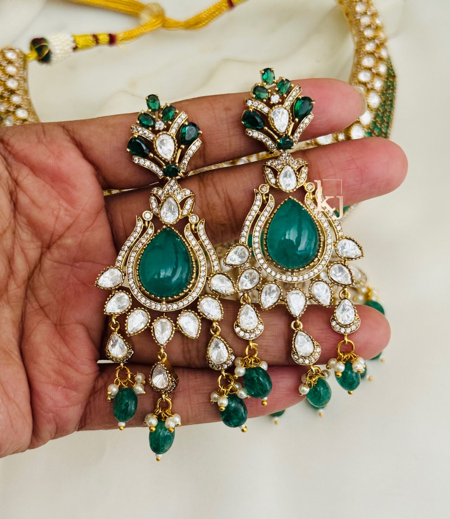 Sai Choker set