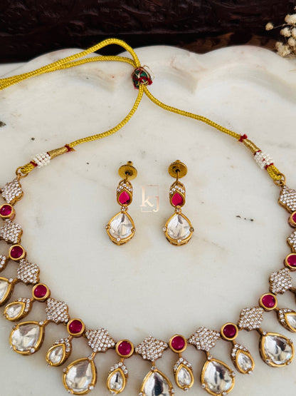 Addie necklace set