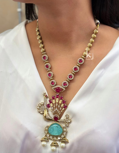 Raina pendant set