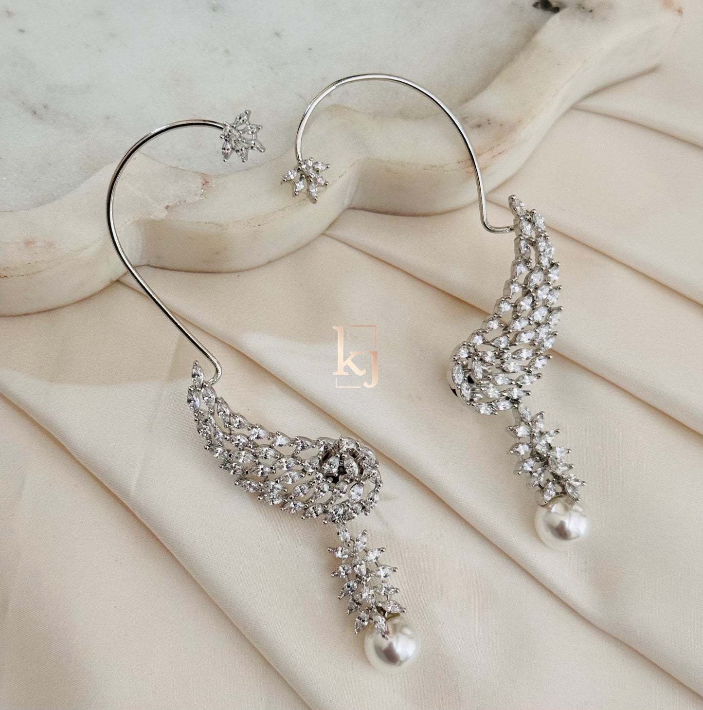 Pearl earcuff earrings