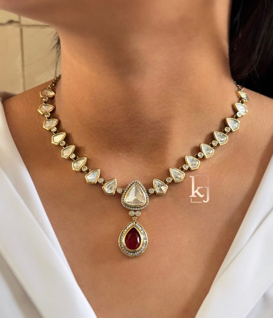 Xlya necklace set