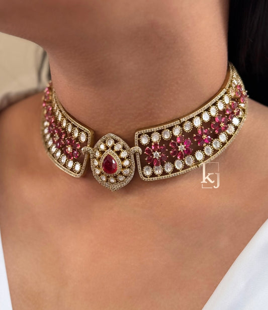 Neve choker set