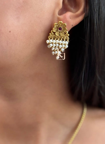 Nirva pendant set