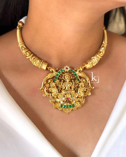 Dhara necklace set