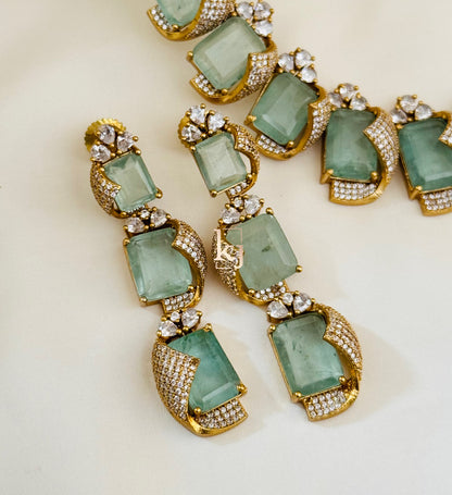 Yaani necklace set