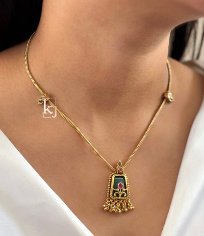 Adhira pendant set