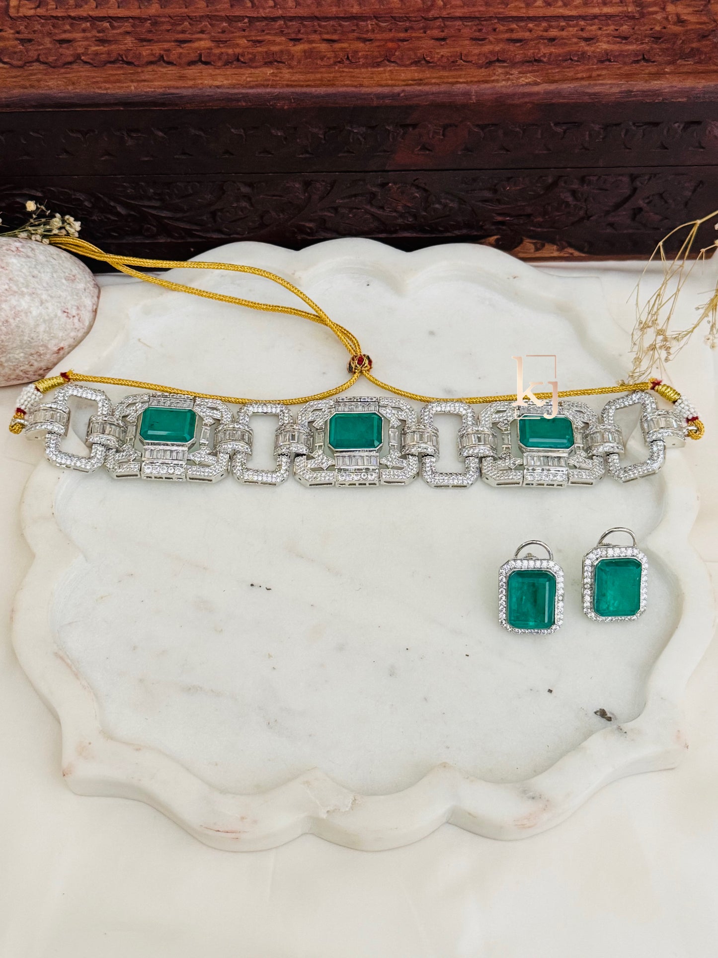 Micah choker set